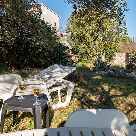 Beachfront Apartment Lostura Турань Экстерьер фото